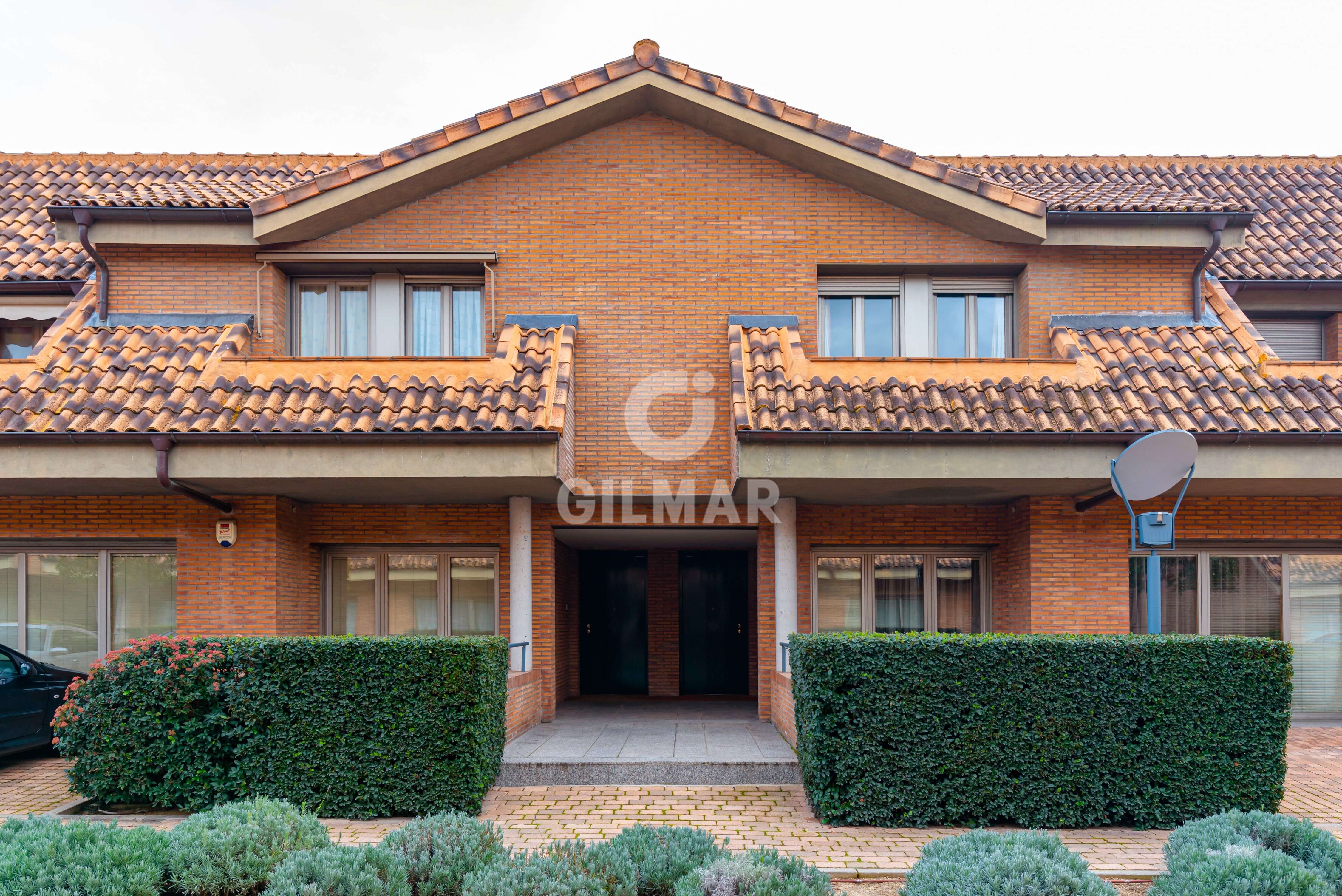 Chalet Adosado En Venta En Pozuelo De Alarcón Madrid Gilmar